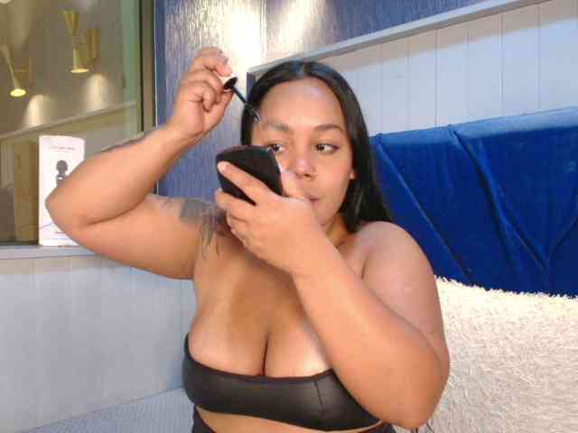 EmilyQueen3xx webcam