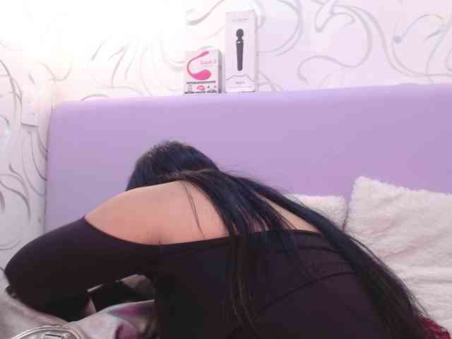 EmilyQueen3xx webcam