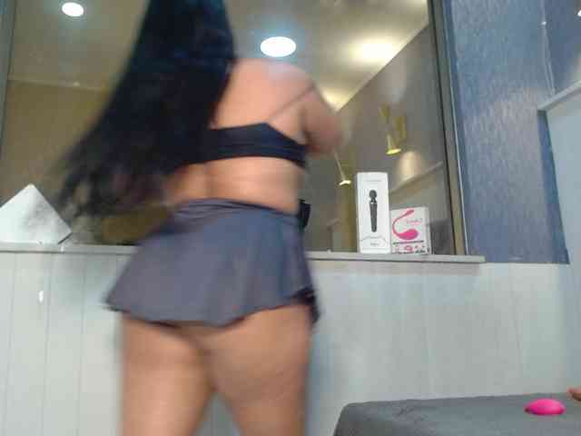 EmilyQueen3xx webcam