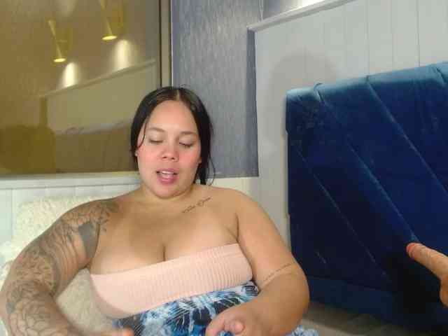 EmilyQueen3xx webcam