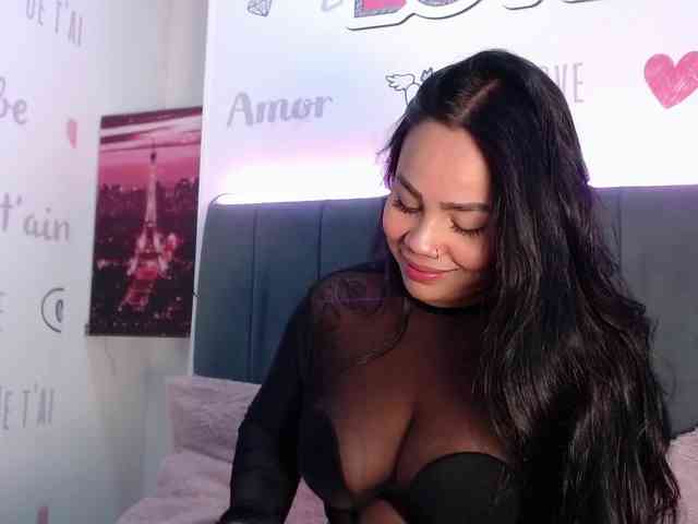 EmilyQueen3xx webcam