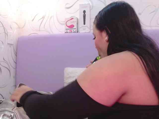 EmilyQueen3xx webcam