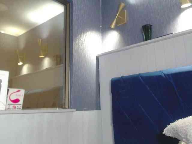 EmilyQueen3xx webcam