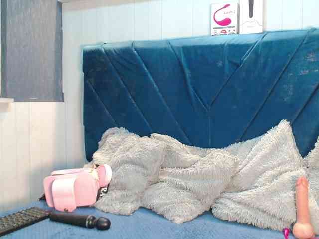 EmilyQueen3xx webcam