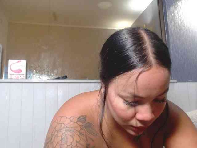 emilyqueen3xx Live Webcam on BongaCams