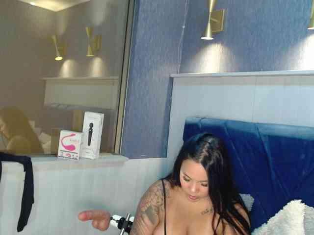 EmilyQueen3xx webcam