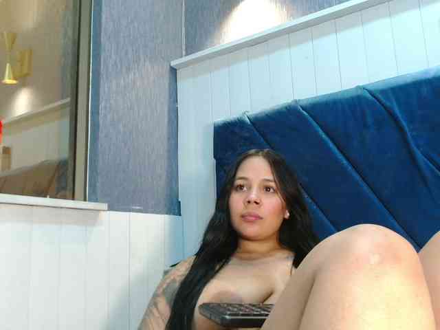 EmilyQueen3xx webcam