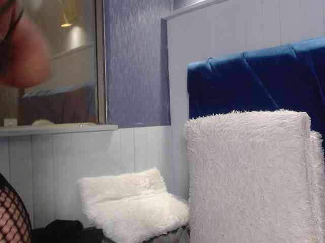 EmilyQueen3xx webcam