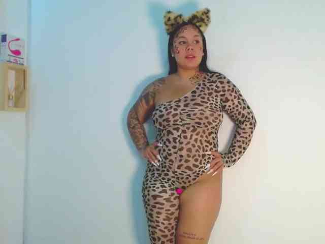 EmilyQueen3xx webcam