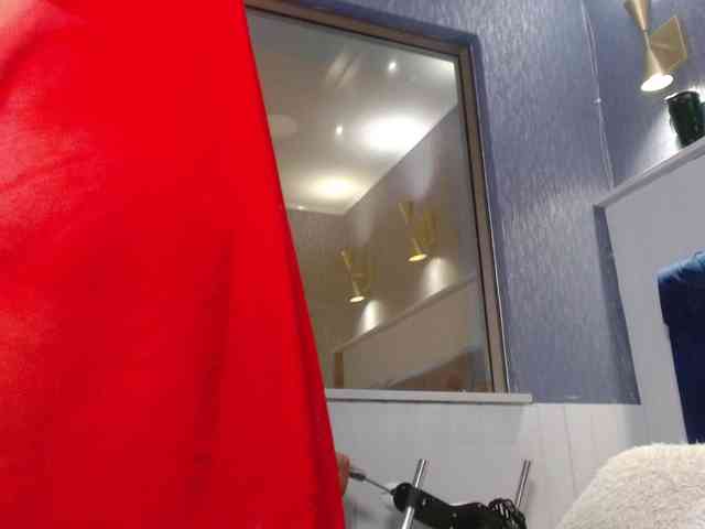 EmilyQueen3xx webcam