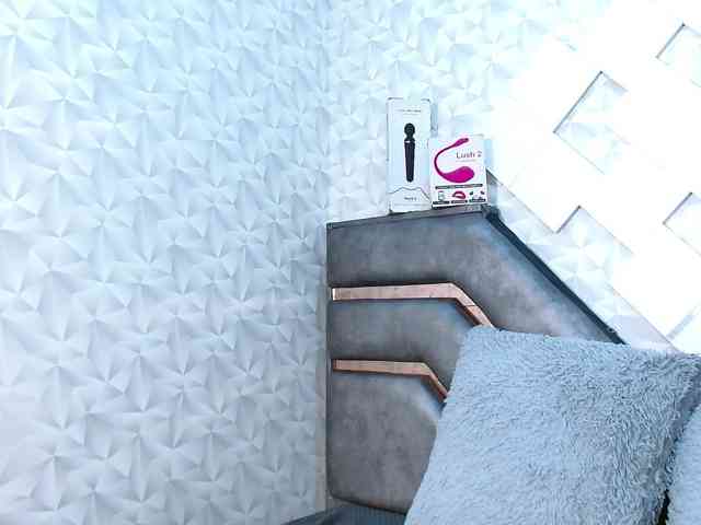 EmilyQueen3xx webcam