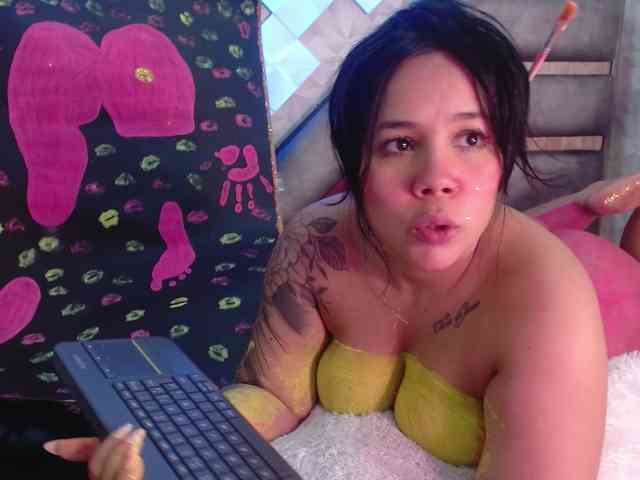 EmilyQueen3xx webcam
