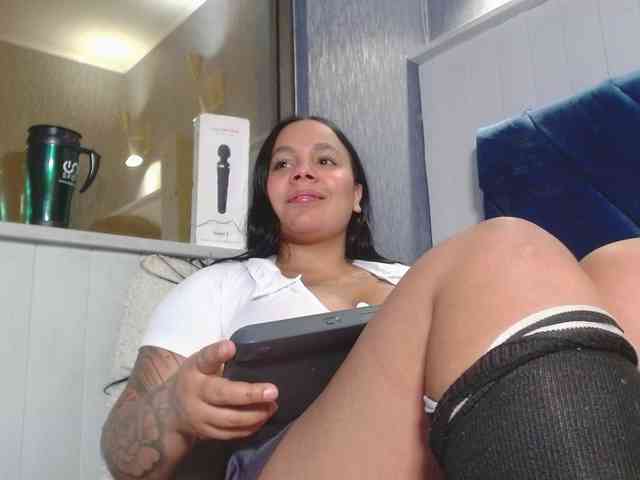 EmilyQueen3xx webcam