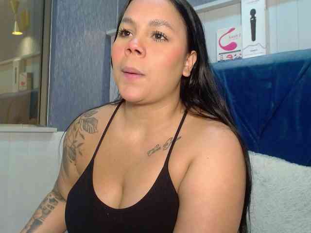 EmilyQueen3xx webcam