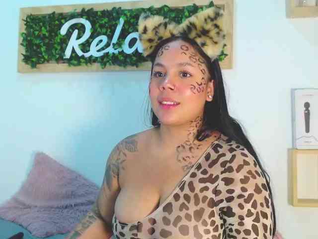 EmilyQueen3xx webcam