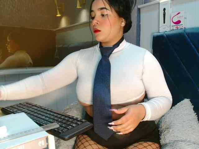 EmilyQueen3xx webcam
