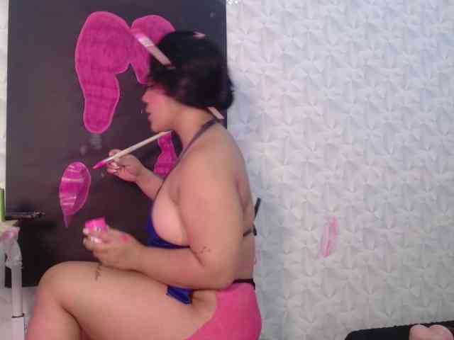 EmilyQueen3xx webcam