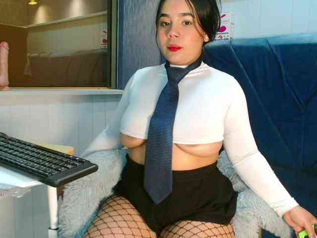 EmilyQueen3xx webcam