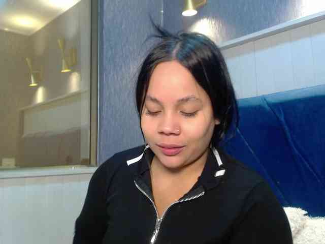 EmilyQueen3xx webcam