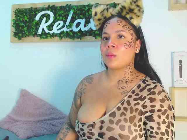 EmilyQueen3xx webcam