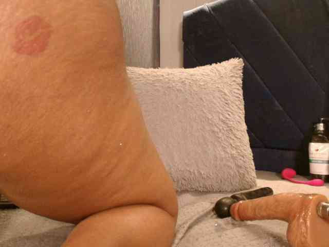 EmilyQueen3xx webcam