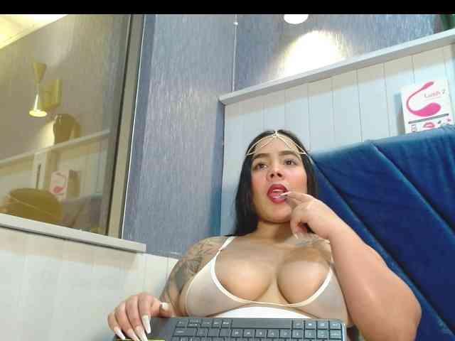 emilyqueen3xx emilyqueen3xx