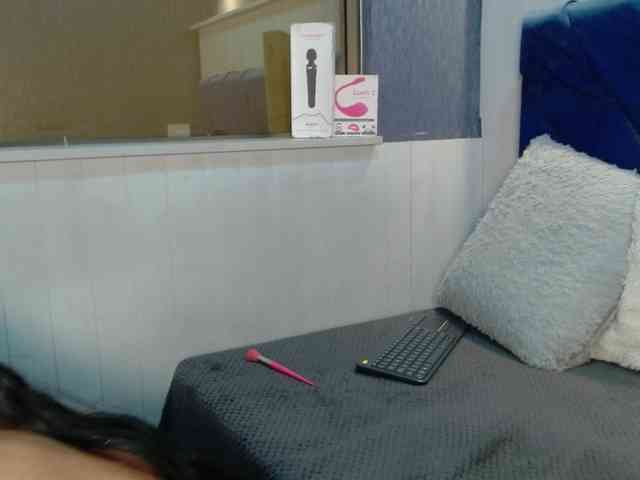 EmilyQueen3xx webcam