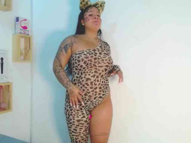 EmilyQueen3xx webcam