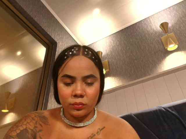 emilyqueen3xx emilyqueen3xx