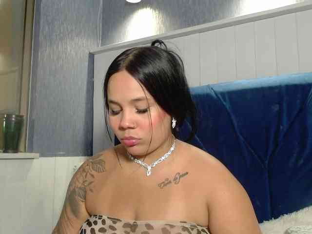 EmilyQueen3xx webcam