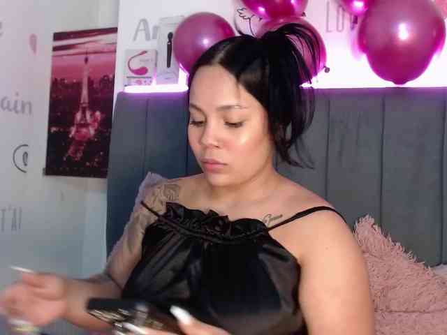 chat webcam porn Emilyqueen3xx