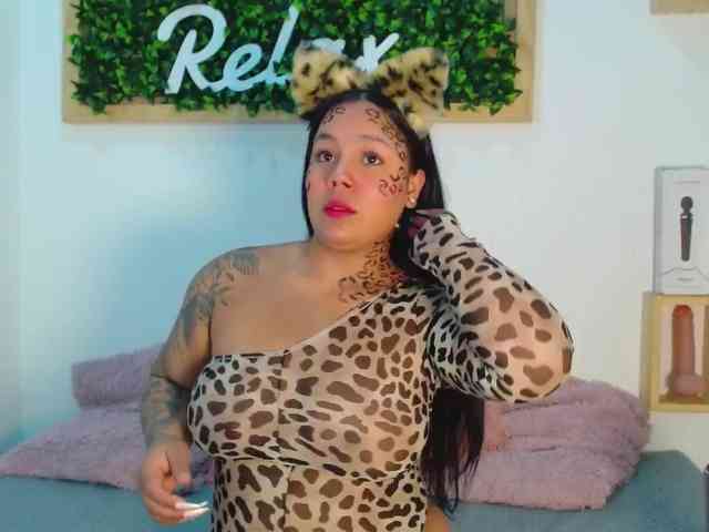 EmilyQueen3xx webcam