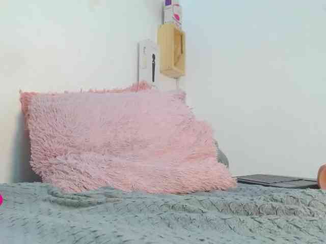 EmilyQueen3xx webcam