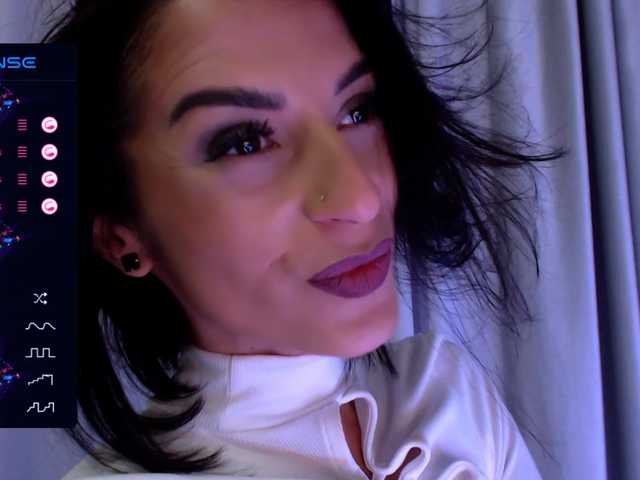 Hot-Voyage's BongaCams show and profile