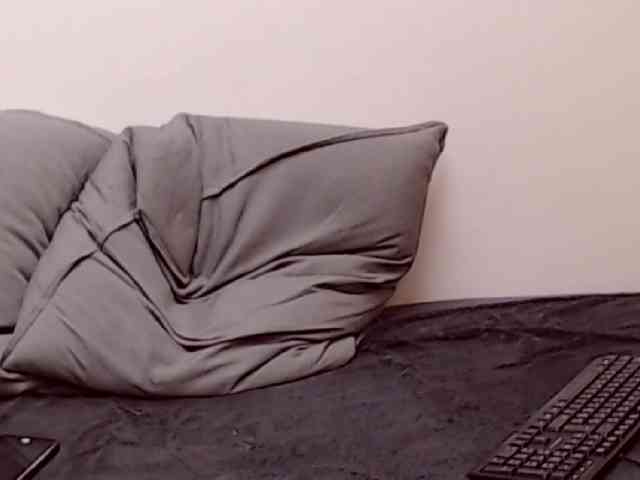 MilaMiller webcam