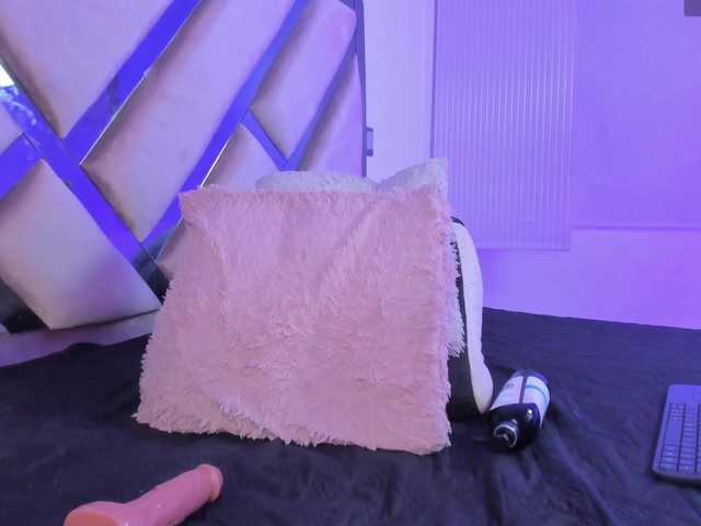 Gisell-Montoy's BongaCams show and profile