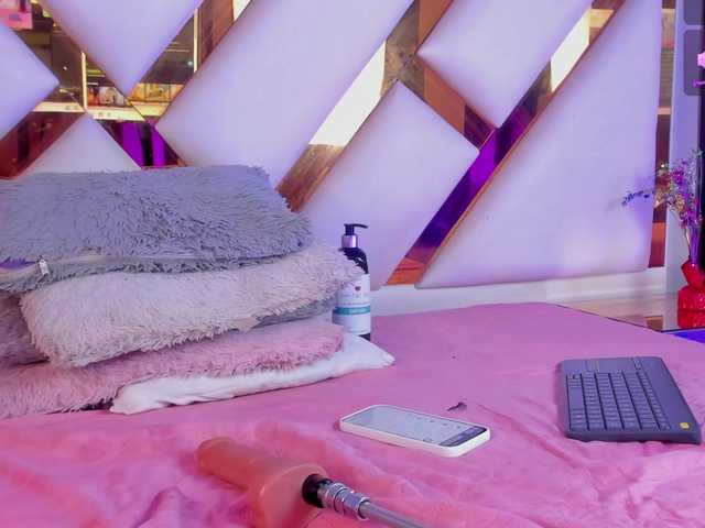 Gisell-Montoy's BongaCams show and profile