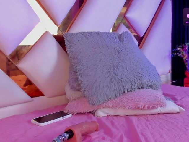 Gisell-Montoy's BongaCams show and profile