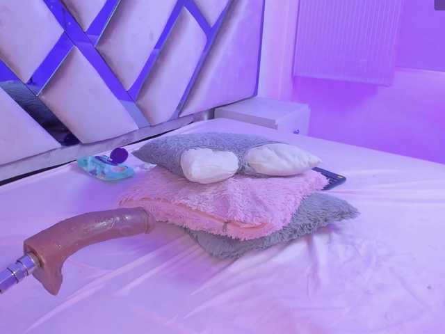 Gisell-Montoy's BongaCams show and profile