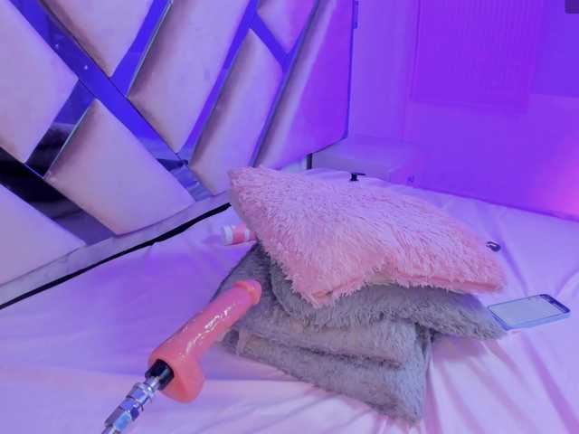 Gisell-Montoy's BongaCams show and profile