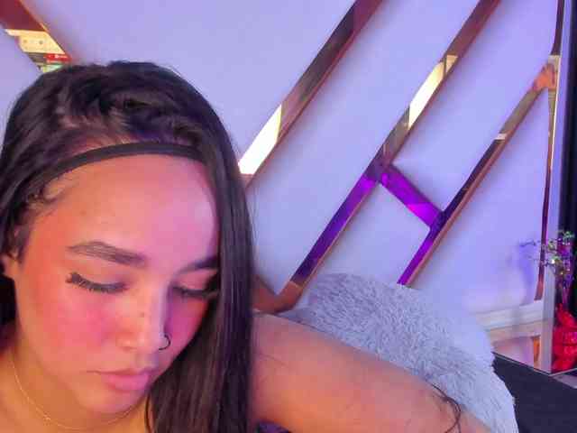 Gisell-Montoy webcam