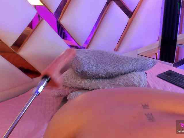 Gisell-Montoy webcam