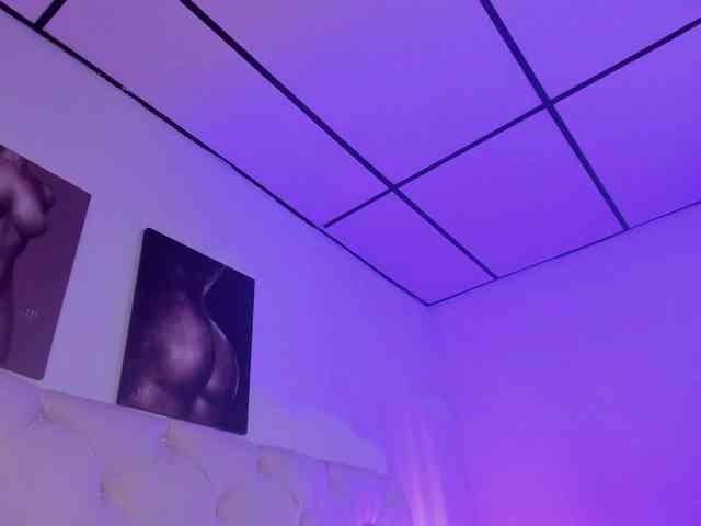 Gisell-Montoy webcam