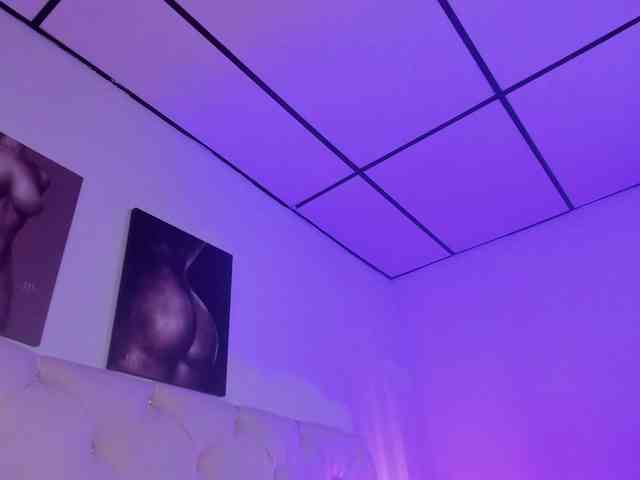 Gisell-Montoy webcam