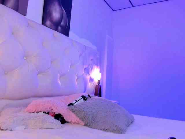 Gisell-Montoy webcam