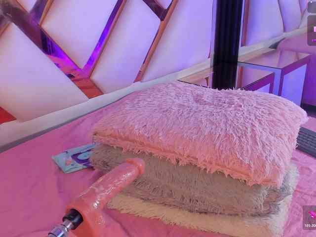 Gisell-Montoy webcam