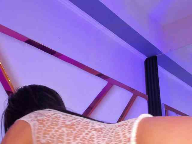 Gisell-Montoy webcam