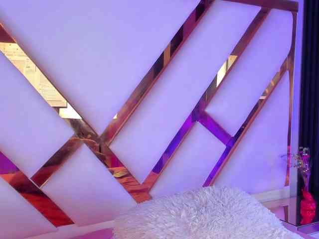 Gisell-Montoy webcam