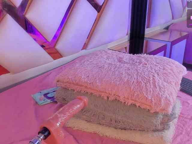 Gisell-Montoy webcam