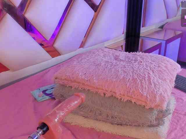 Gisell-Montoy webcam